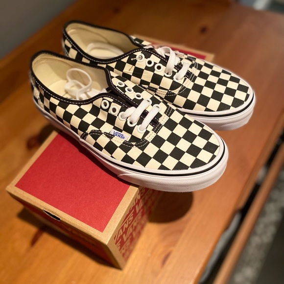 Vans Authentic Golden Coast Black & White Checkerboard Sneakers. - Picture 2 of 4